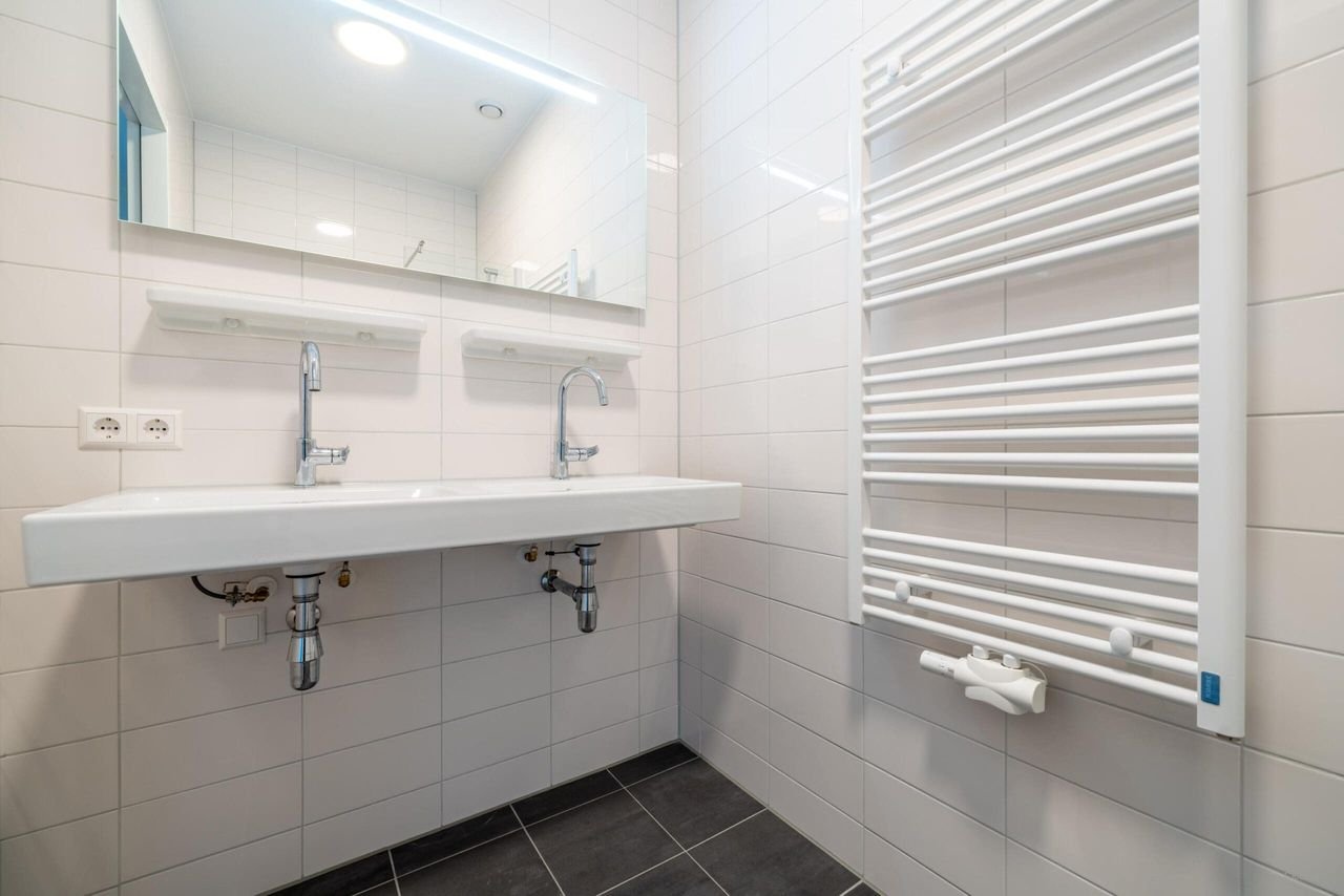 Living above Groenhof with a roof terrace - Image 13