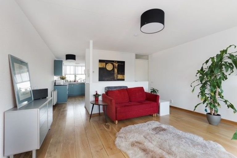 Apartment with balcony in Haarlem - Image 2