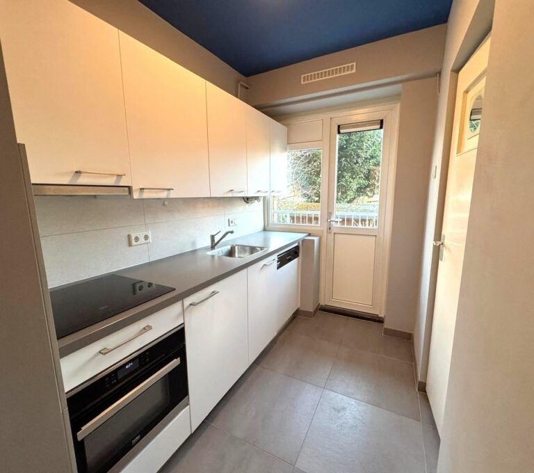 69 m² Apartment with Large Garden - Image 8