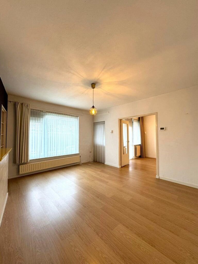 69 m² Apartment with Large Garden - Image 3