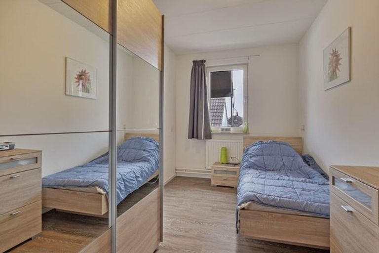 Apartment with roof terrace in Banholt - Image 3