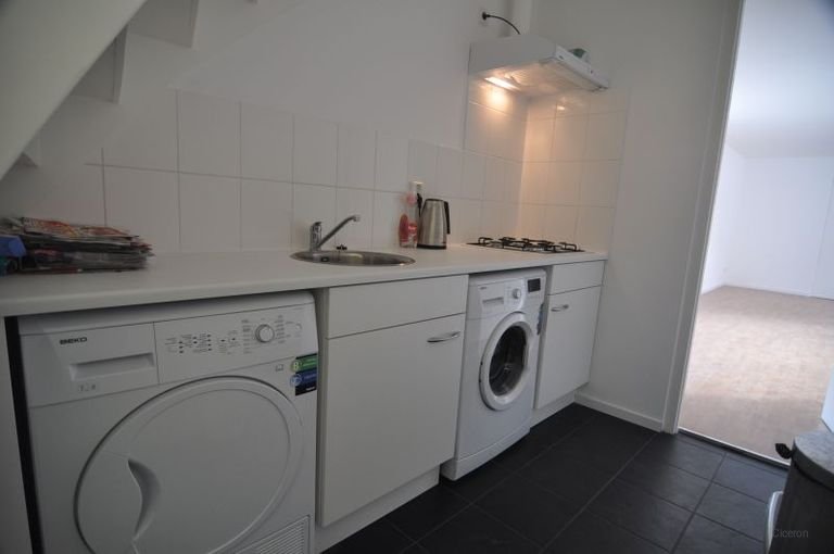 25m² Studio with private roof terrace in Tilburg - Image 13