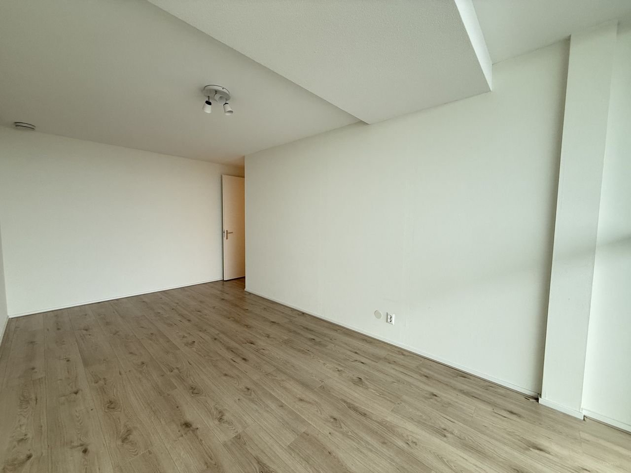 Modern studentenappartement met balkon in Rijswijk - Afbeelding 3