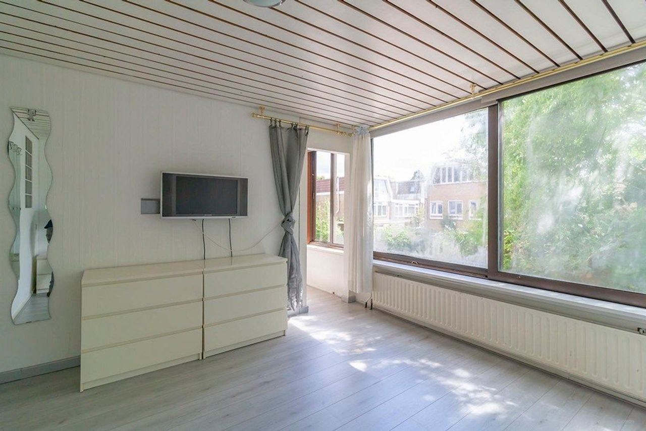 Hoekwoning van 185 m² met tuin en garage in Randwijck - Afbeelding 11