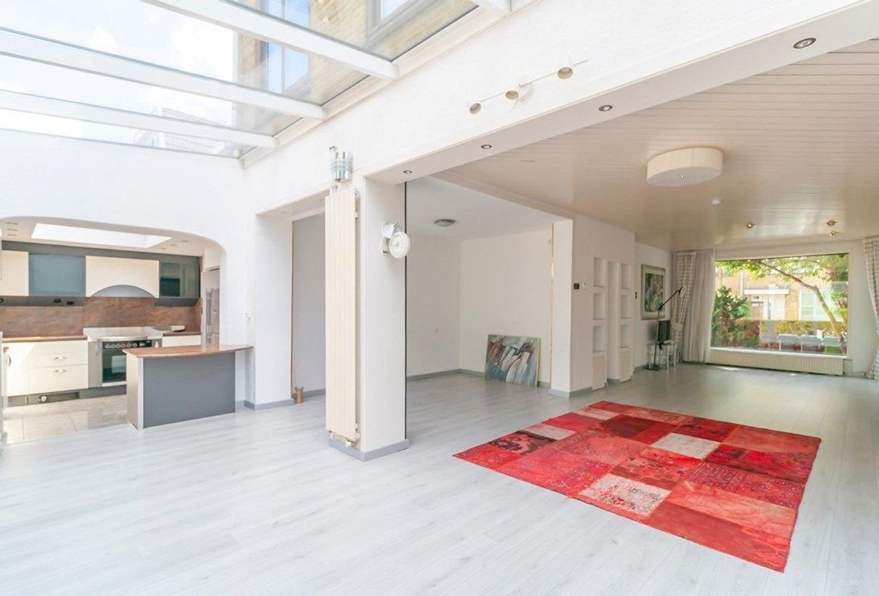 Hoekwoning van 185 m² met tuin en garage in Randwijck - Afbeelding 3