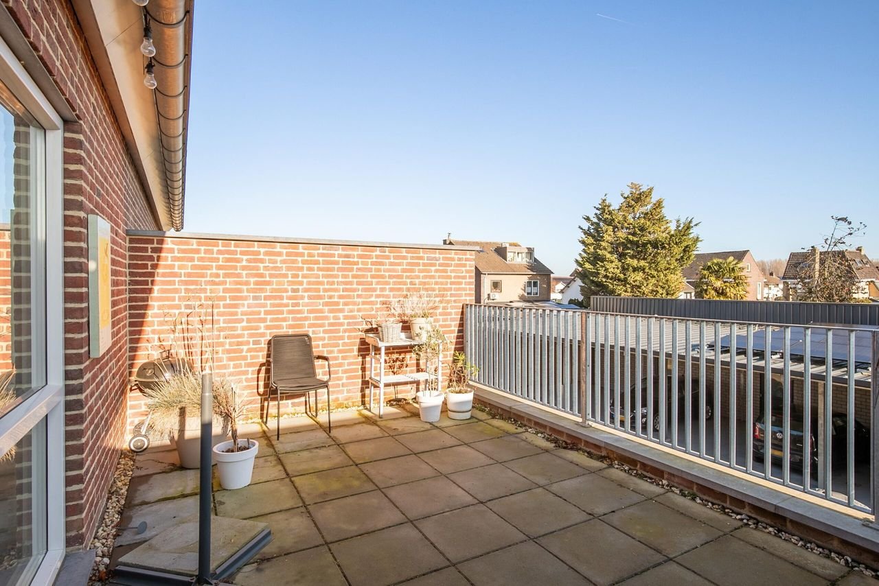 Energy-efficient maisonette with roof terrace in Susteren - Image 7