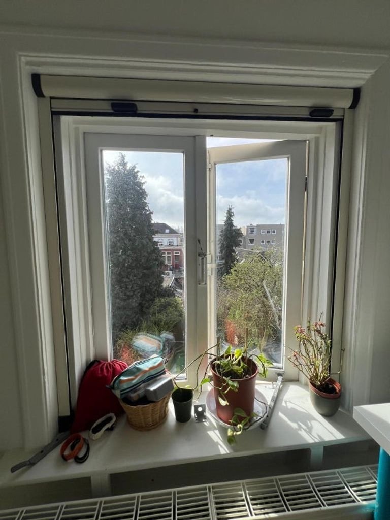 Bright room with balcony in Helpman - Image 3