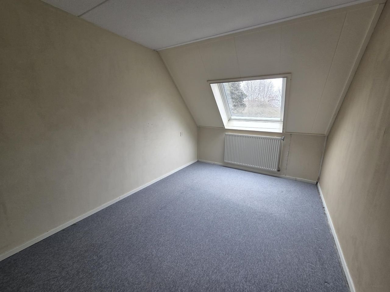 Geschakelde woning van 116 m² met grote tuin - Afbeelding 11