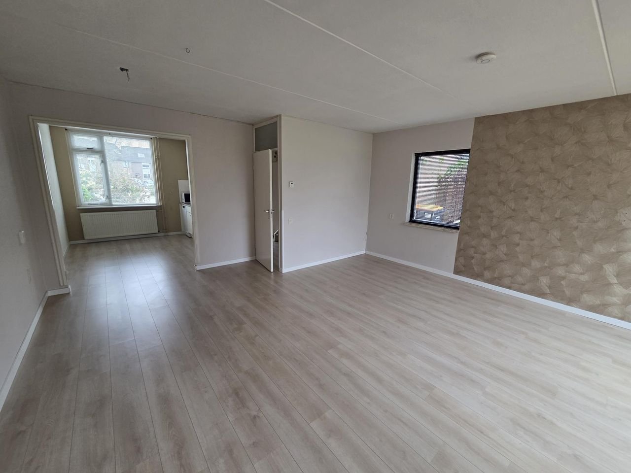 Geschakelde woning van 116 m² met grote tuin - Afbeelding 5