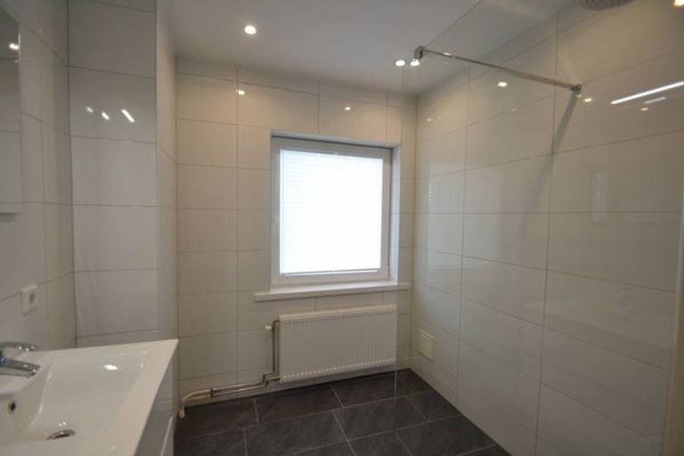 Gerenoveerd appartement aan het Jekerdal met 27m2 terras - Afbeelding 5