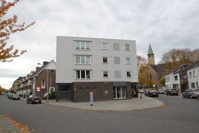 Gerenoveerd appartement aan het Jekerdal met 27m2 terras - Afbeelding 1