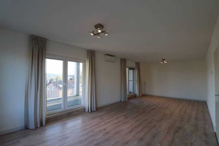 Gerenoveerd appartement aan het Jekerdal met 27m2 terras - Afbeelding 4