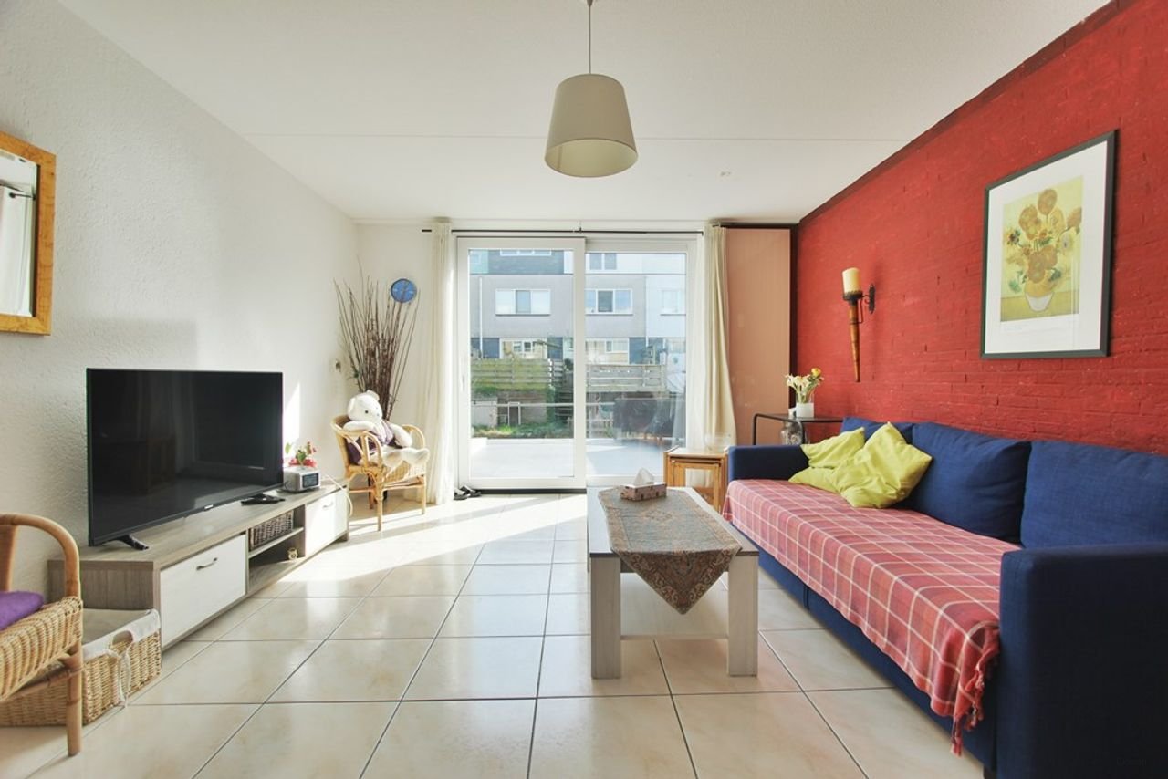 Huis aan het water in Amsterdam - Afbeelding 1