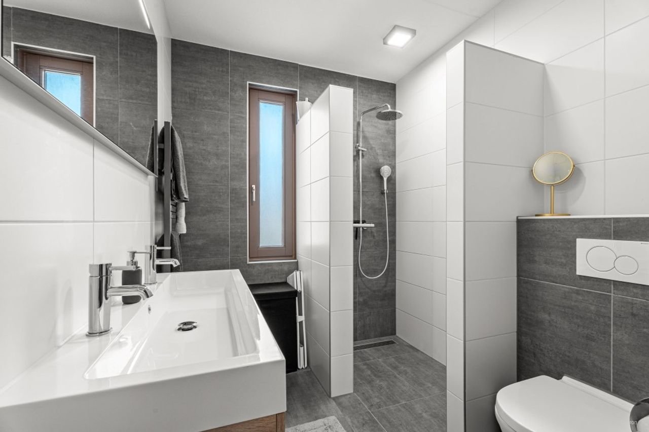 Furnished house with garden in Den Bosch - Image 11