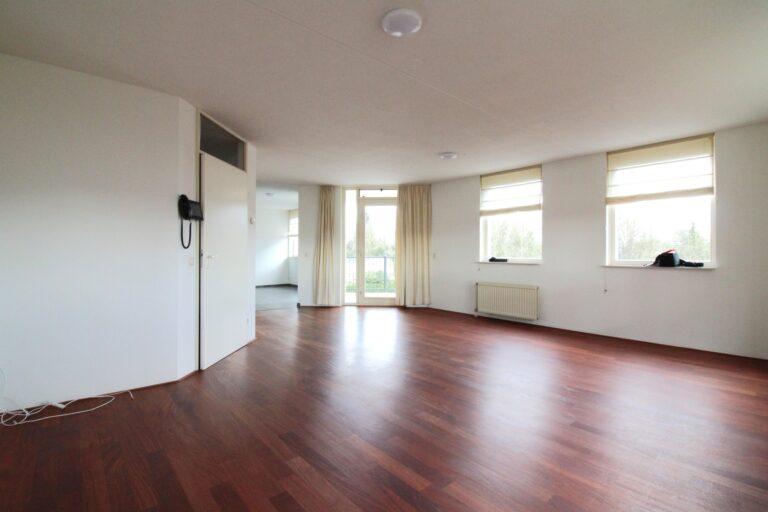 126 m² Maisonette with Large Roof Terrace in Geldrop - Image 4