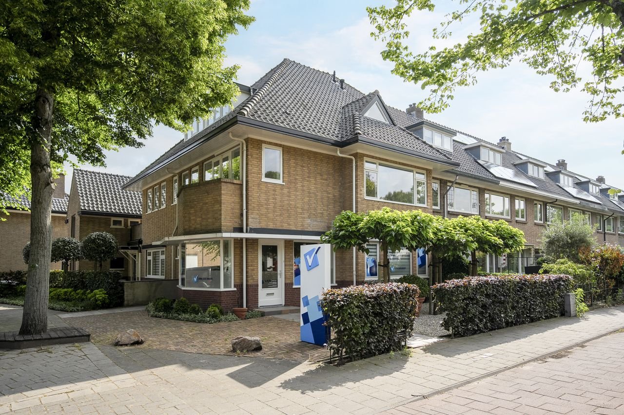 Bright 2-bedroom apartment in Oostdorp - Image 1