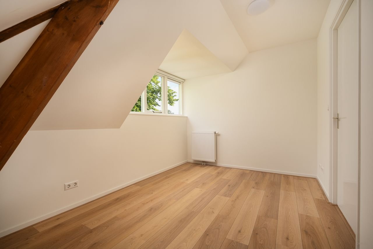 Bright 2-bedroom apartment in Oostdorp - Image 24