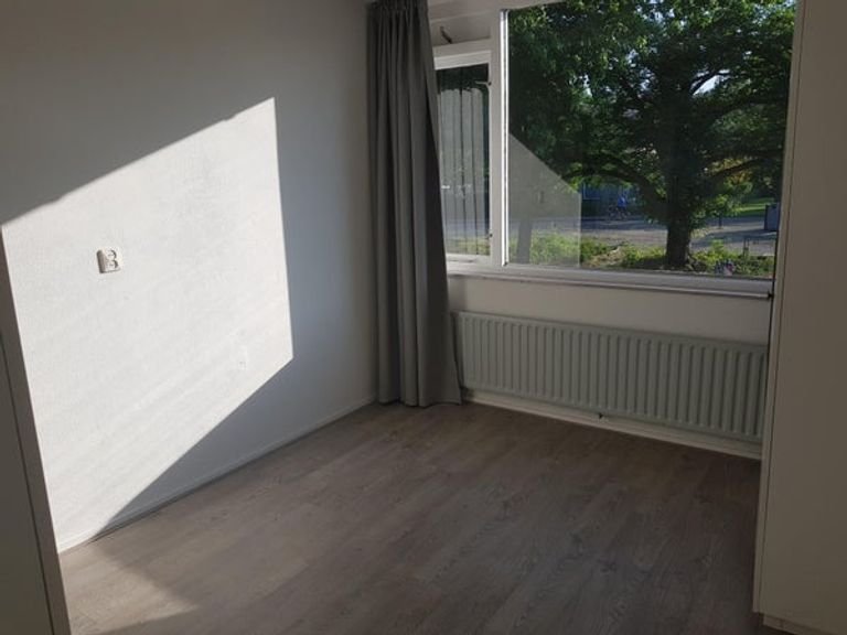 Hoekwoning met garage en grote tuin in Maarn - Afbeelding 10