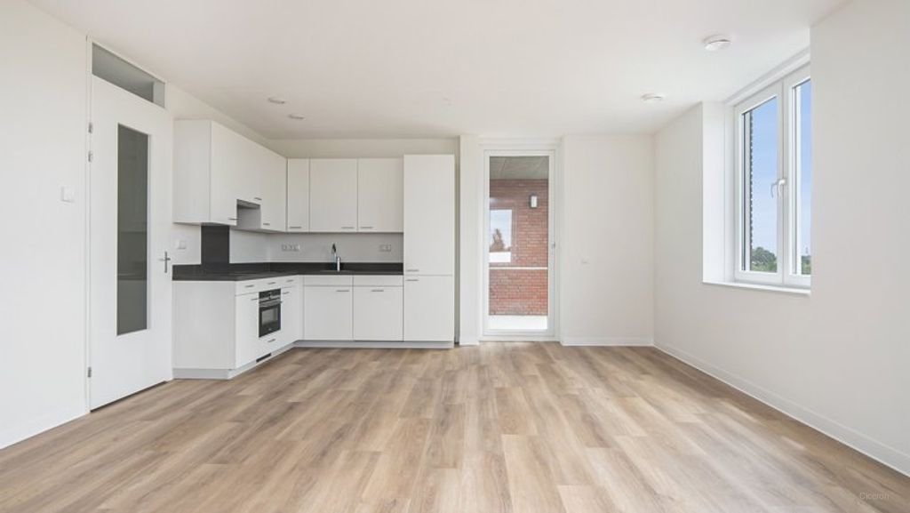 95m² apartment at Suytkade - Image 3