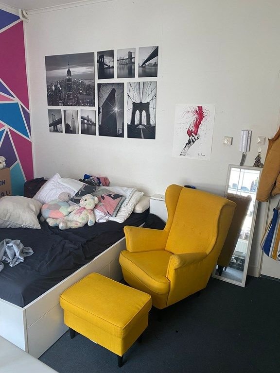 Student room with private kitchenette near Arnhem Central Station - Image 6