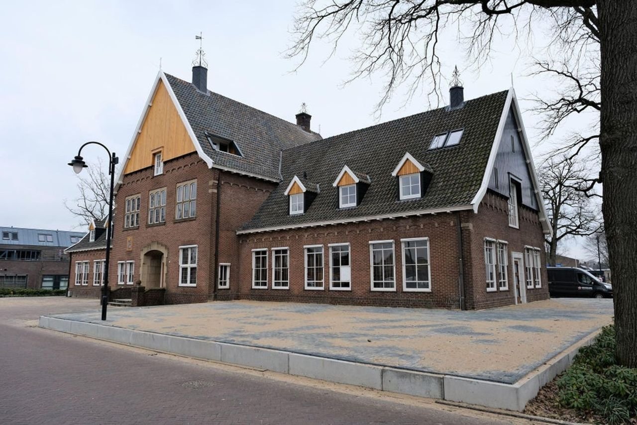 136 m² appartement in oud gemeentehuis Weerselo - Afbeelding 11