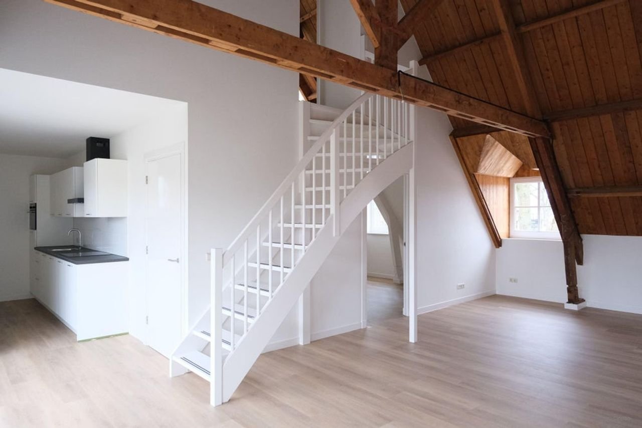 136 m² appartement in oud gemeentehuis Weerselo - Afbeelding 1