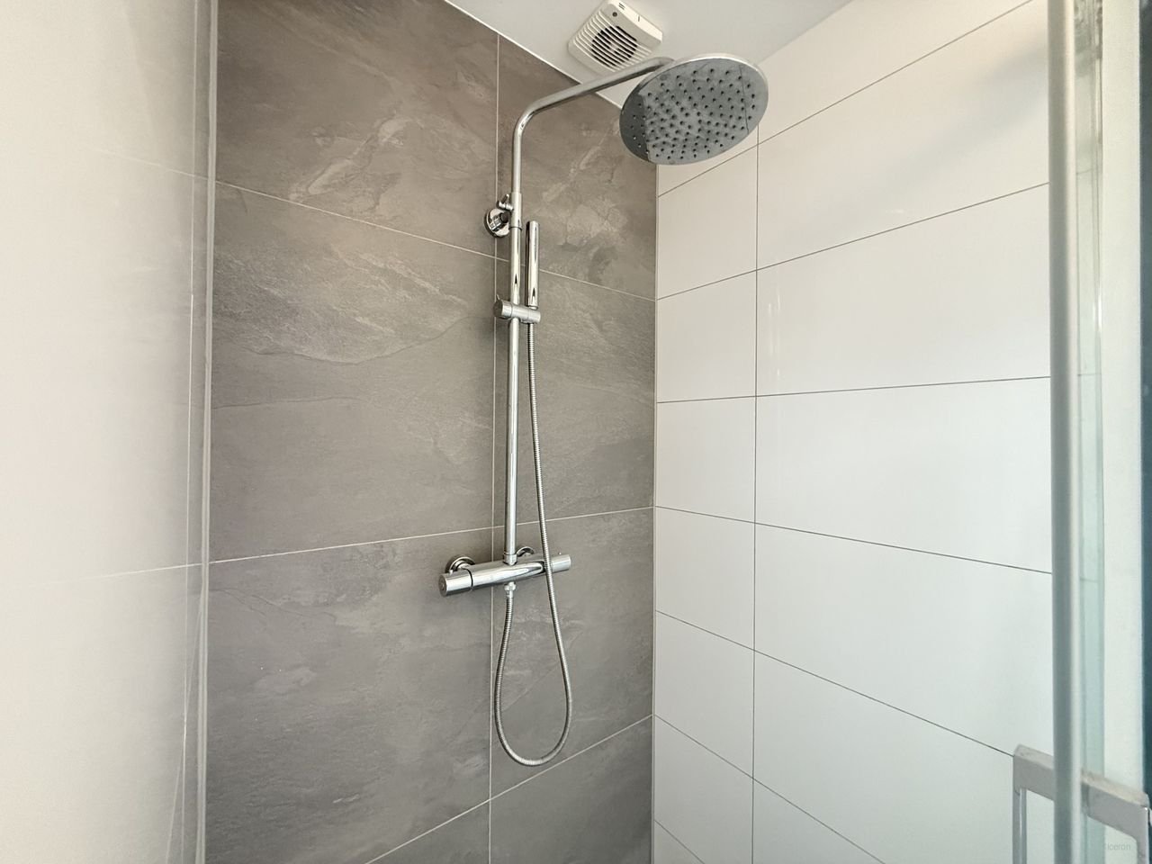 Licht 75m² appartement in Duinoord - Afbeelding 10