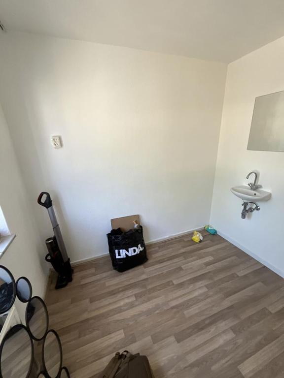 Eigen badkamer in semi-studio Roosendaal - Afbeelding 5