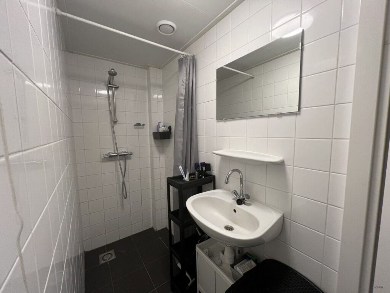 17 m² room with private kitchen in the heart of Groningen - Image 7