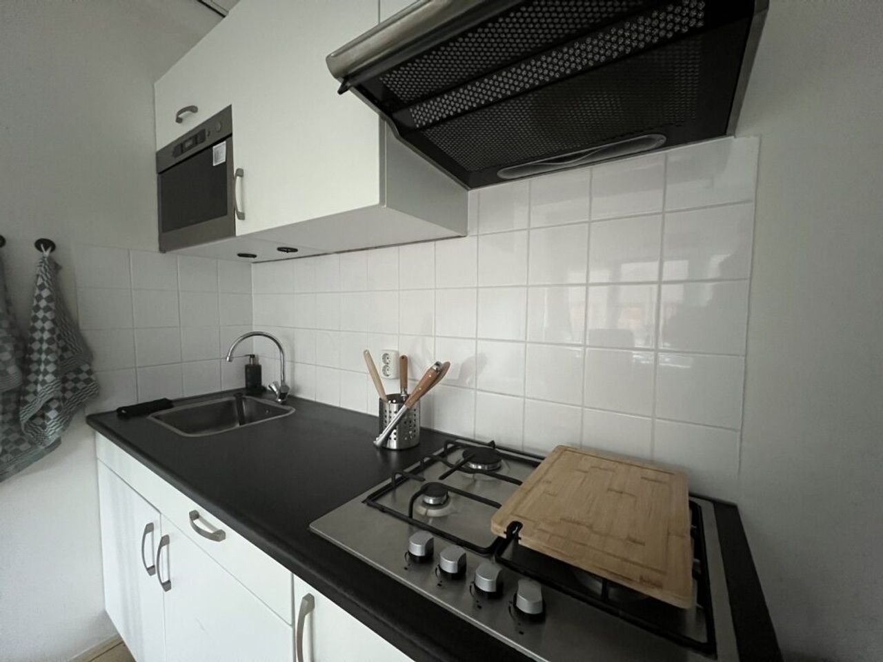 17 m² room with private kitchen in the heart of Groningen - Image 6