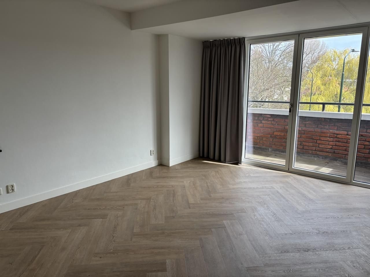 Renovated 3-story apartment in Voorburg - Image 9