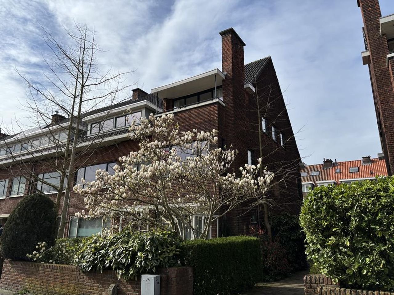 Renovated 3-story apartment in Voorburg - Image 2