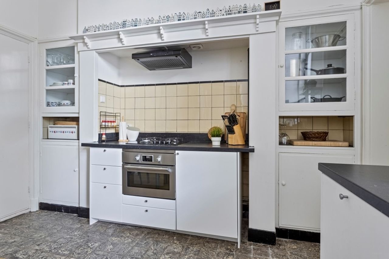 Monumental building of 203m² in Tilburg - Image 9