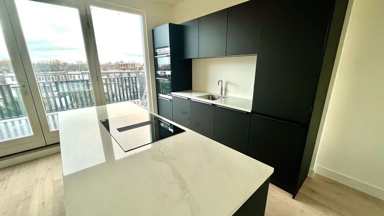 160m² apartment in Bezuidenhout - Image 4