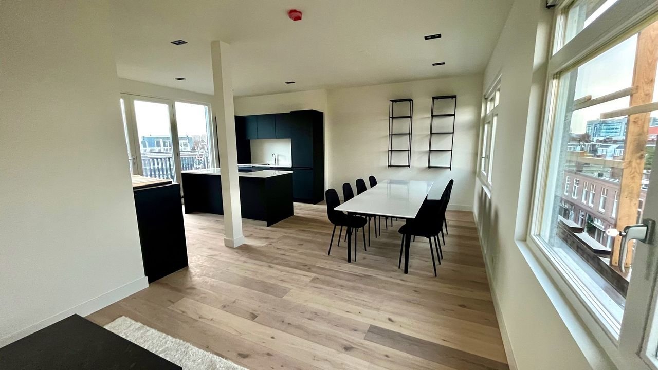 160m² apartment in Bezuidenhout - Image 2