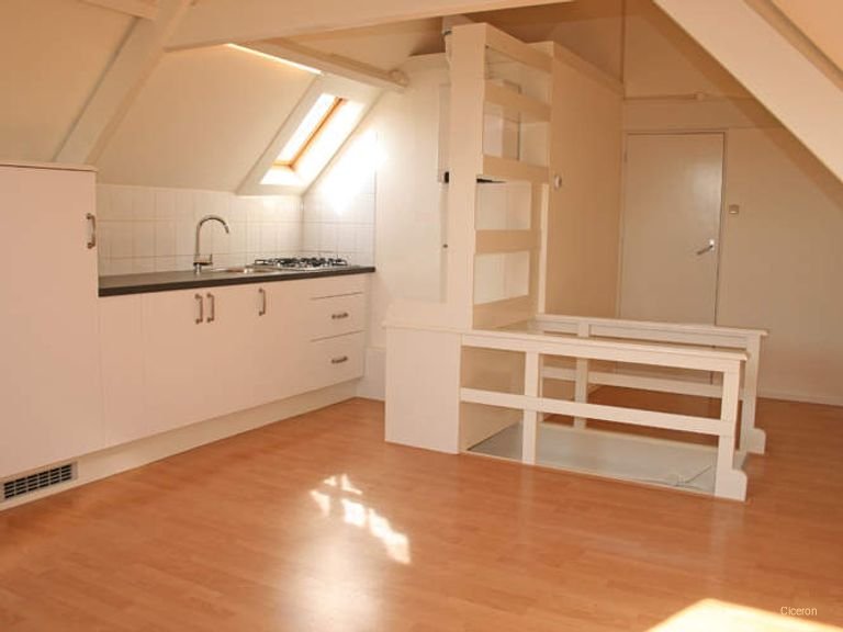 1-bedroom student apartment on Chassestraat - Image 2