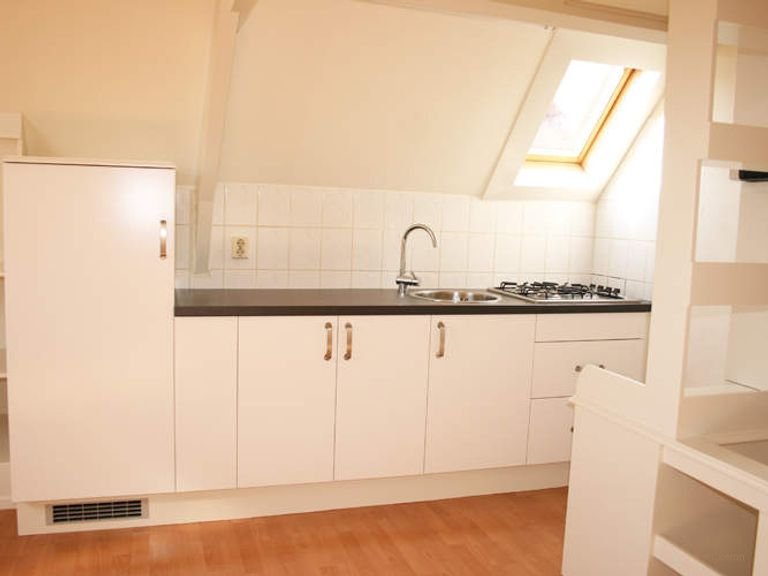 1-bedroom student apartment on Chassestraat - Image 4