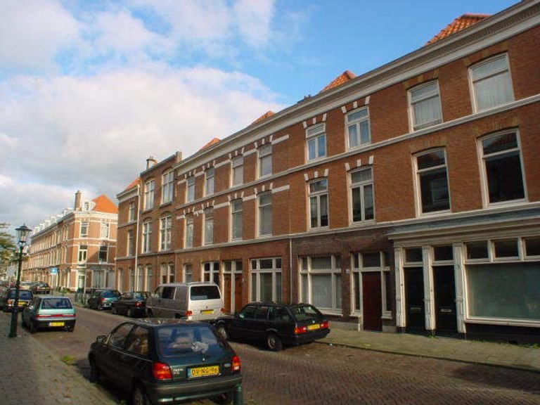 1-bedroom student apartment on Chassestraat - Image 1