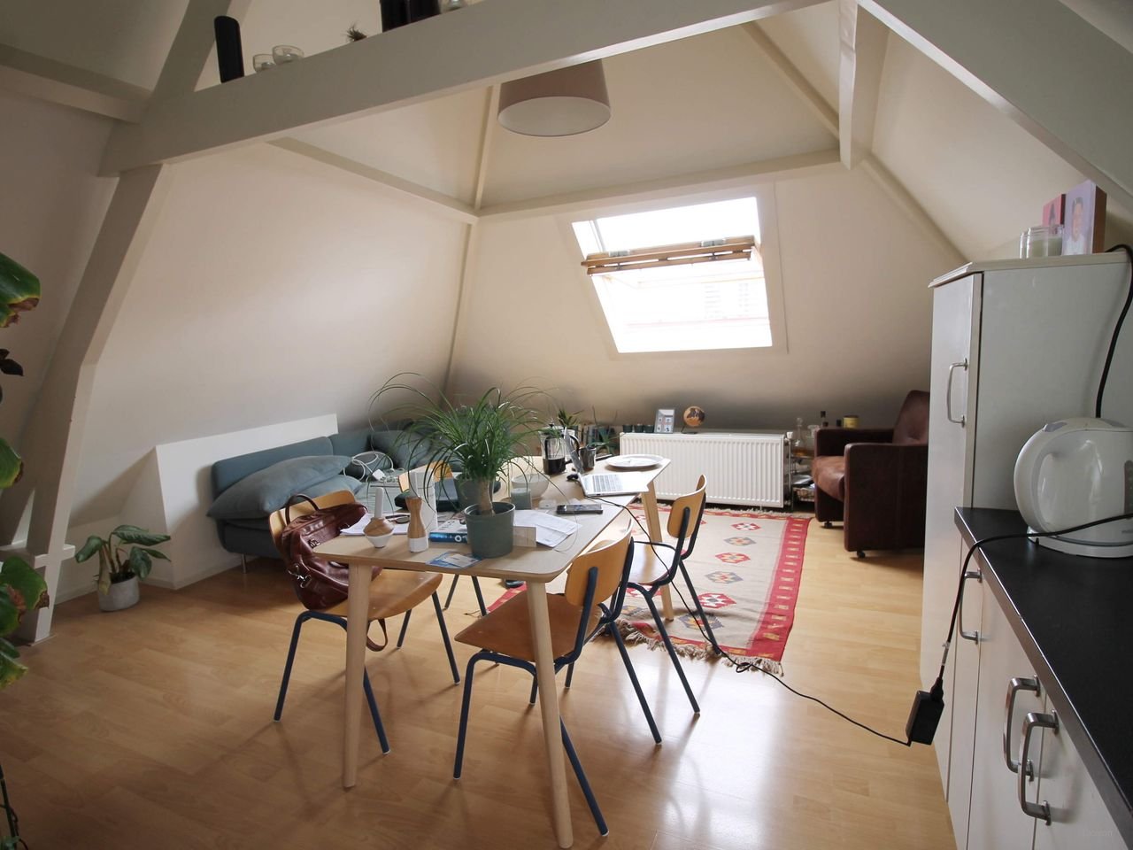 1-bedroom student apartment on Chassestraat - Image 9