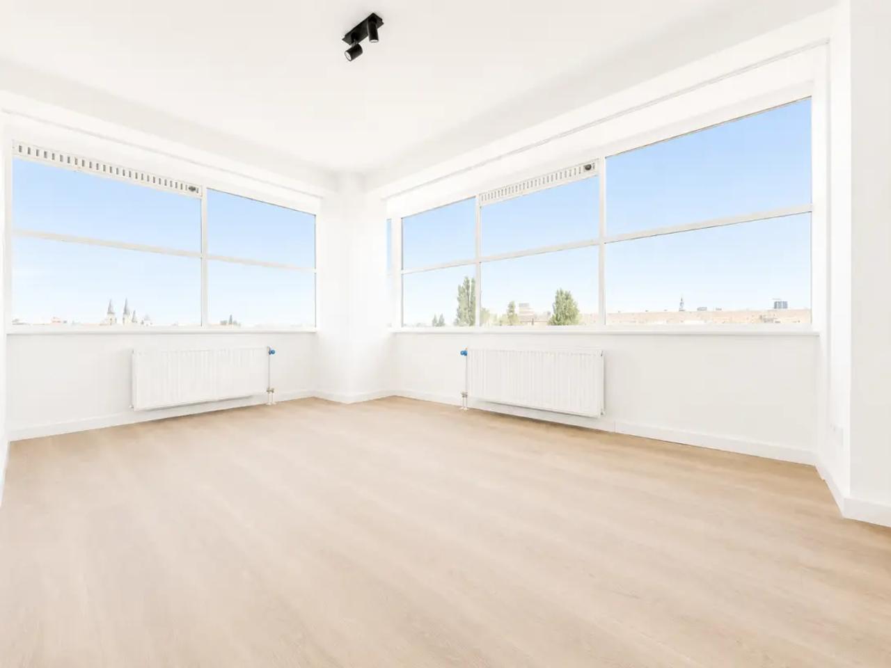 74 m² appartement met lift in Den Haag - Afbeelding 3