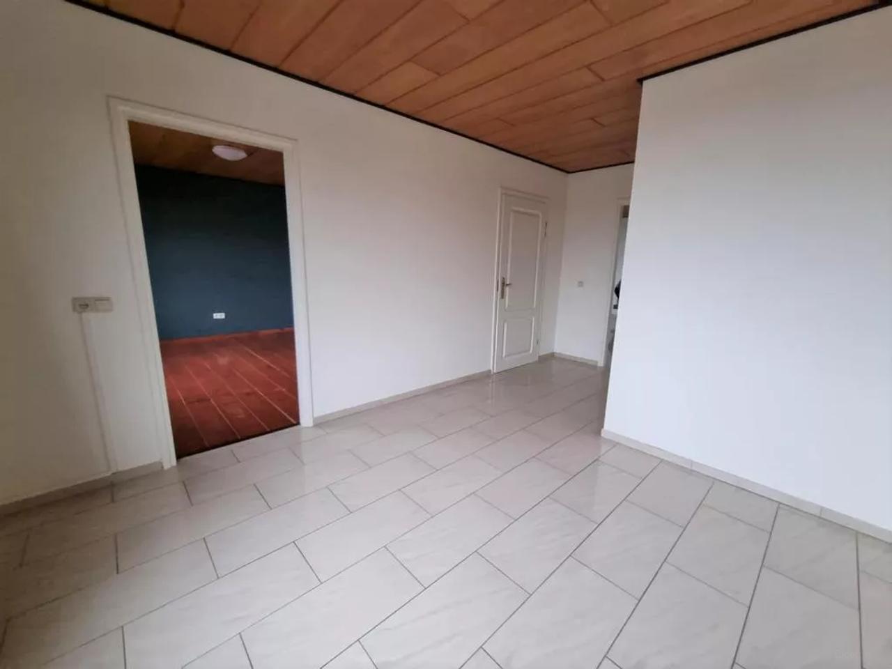Bovenwoning met dakterras in Emmen - Afbeelding 7