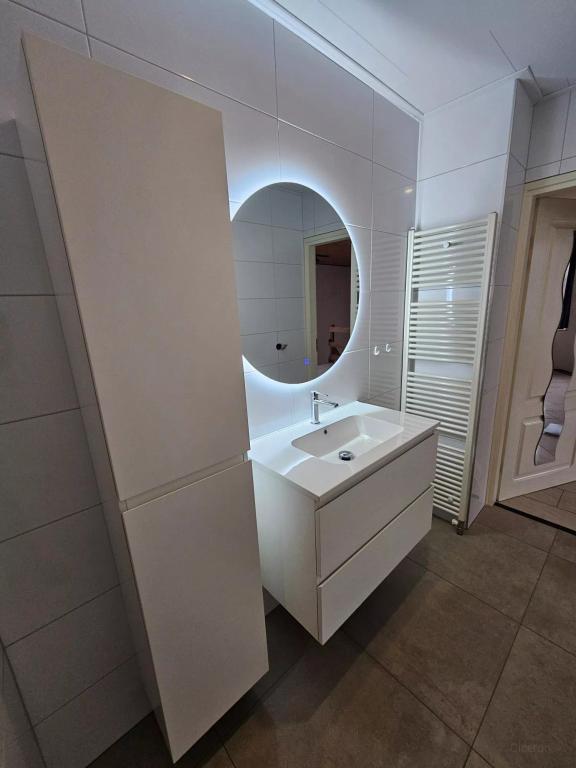 Bovenwoning met dakterras in Emmen - Afbeelding 19