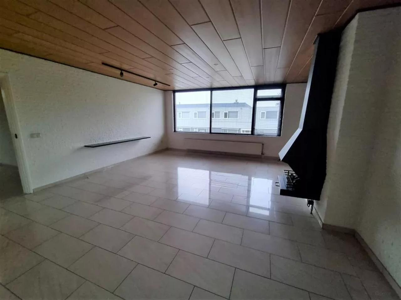 Bovenwoning met dakterras in Emmen - Afbeelding 10