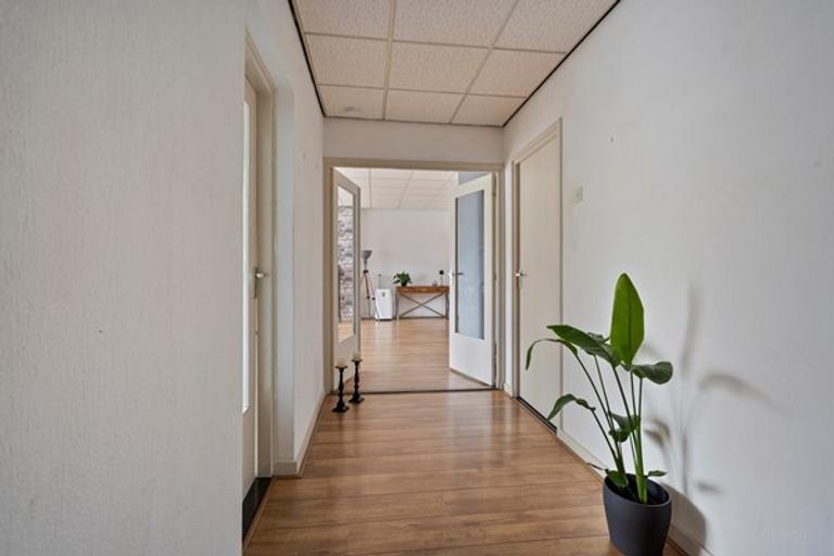 110m² apartment with 3 bedrooms and large terrace in Hoensbroek - Image 5