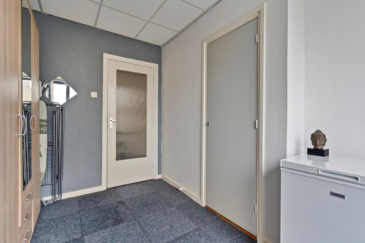 110m² apartment with 3 bedrooms and large terrace in Hoensbroek - Image 15