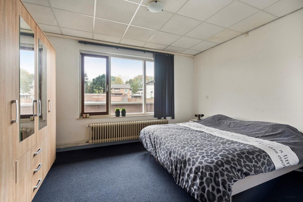 110m² apartment with 3 bedrooms and large terrace in Hoensbroek - Image 11