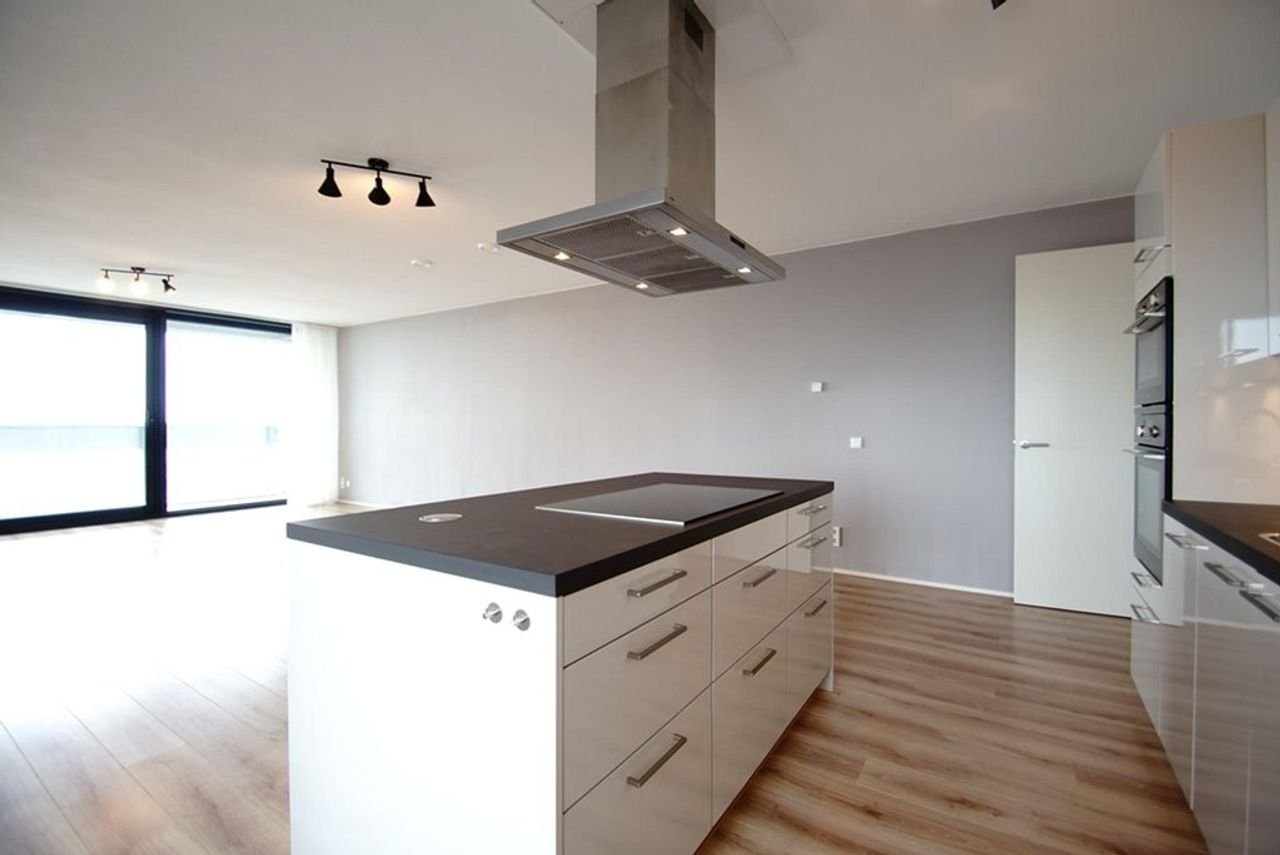 Gemeubileerd 124m² appartement op de 24e verdieping - Afbeelding 12