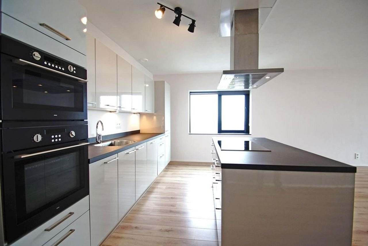 Gemeubileerd 124m² appartement op de 24e verdieping - Afbeelding 2