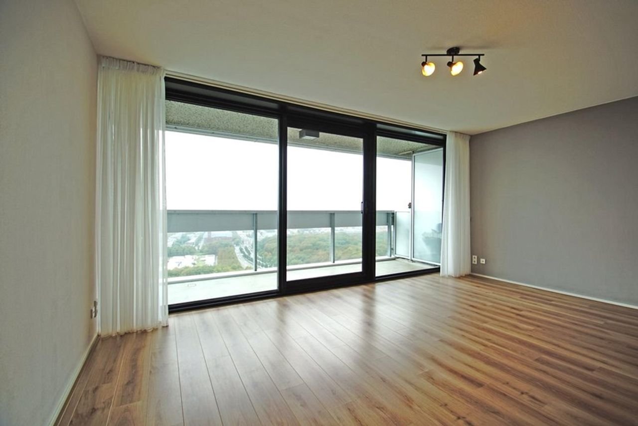 Gemeubileerd 124m² appartement op de 24e verdieping - Afbeelding 8