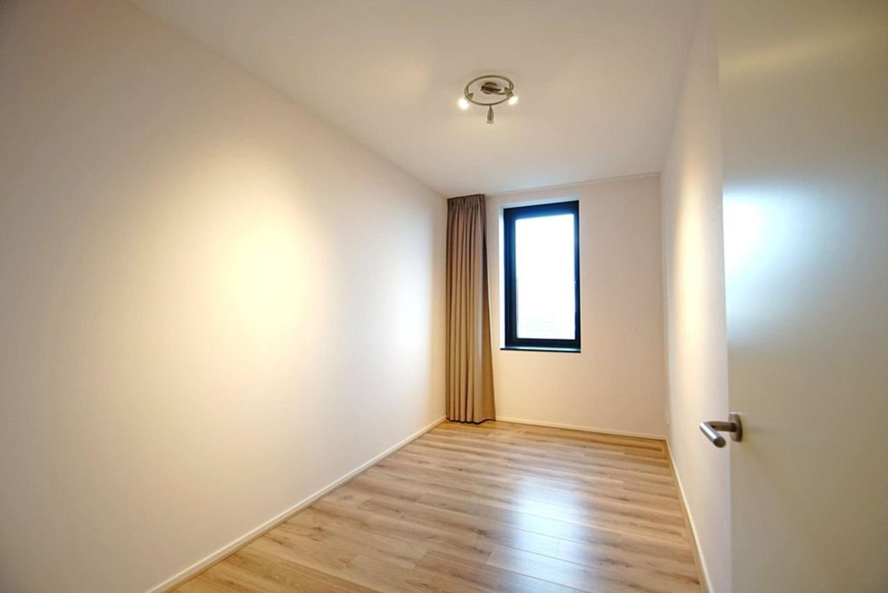 Gemeubileerd 124m² appartement op de 24e verdieping - Afbeelding 16